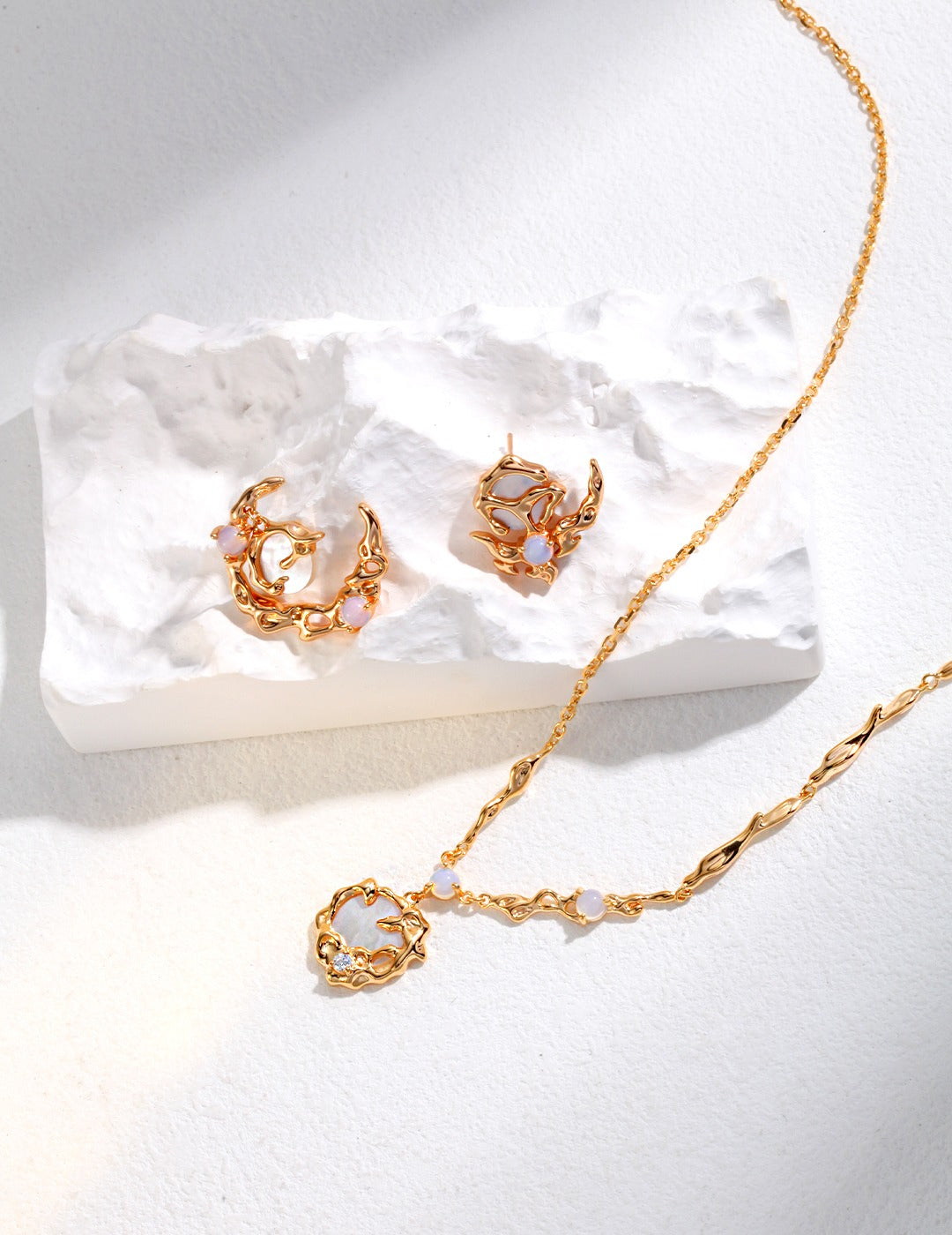 Branch Moon Shell Jewelry Set