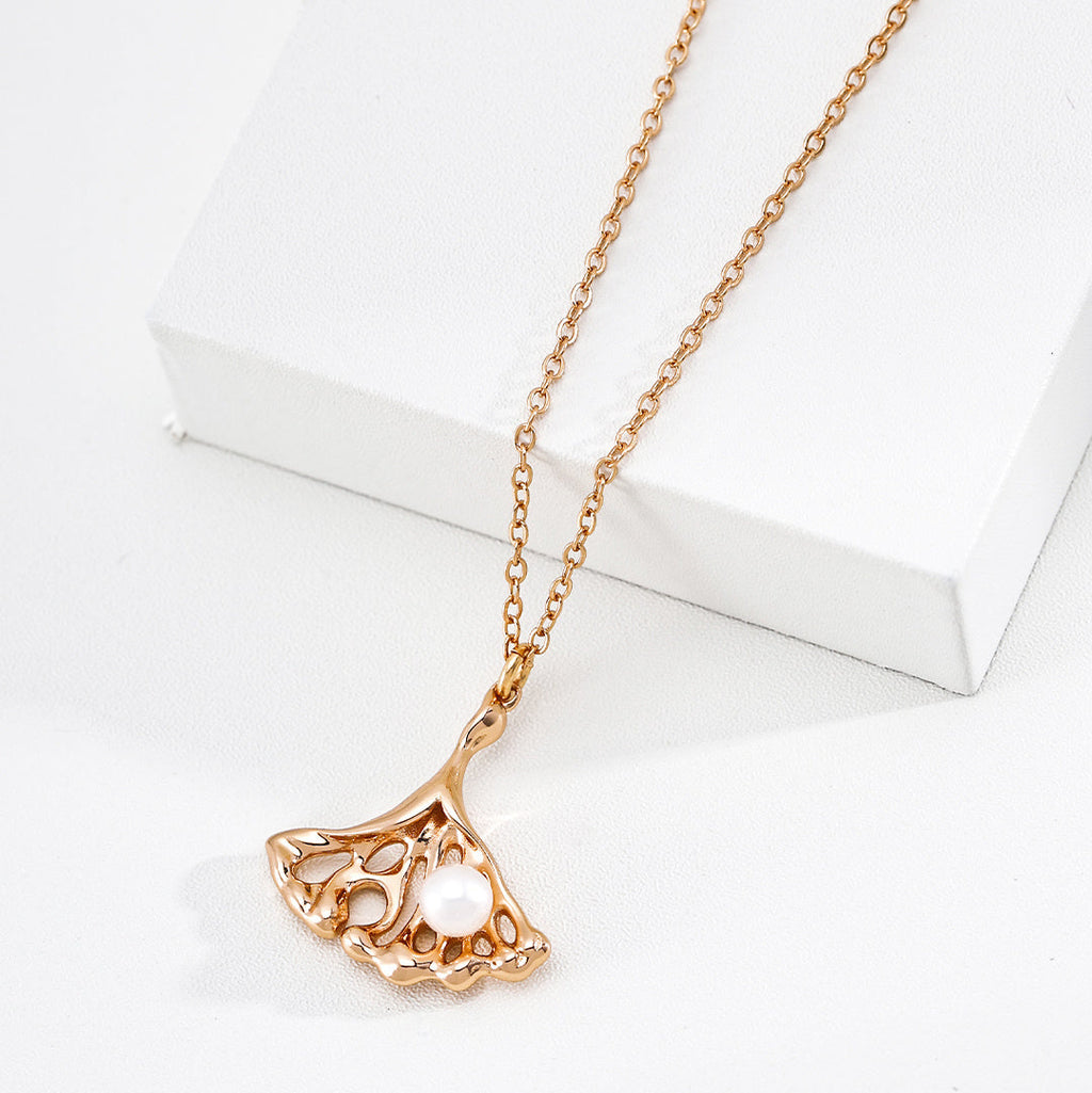 Ginkgo Leaf Pearl Pendant Necklace