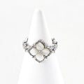 Timeless Clover Floral Ring